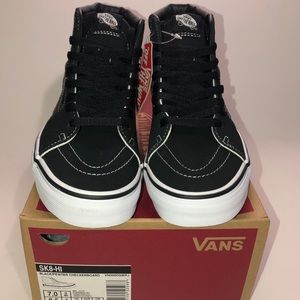 $70 VANS SK8HI MEN/WOMEN BLACK/WHITE SNEAKER SHOE.